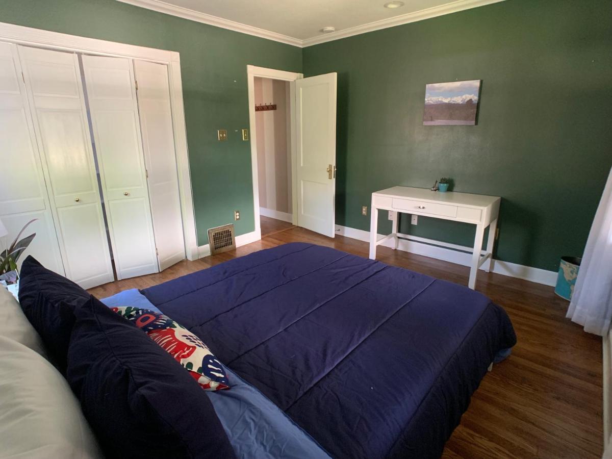 Private Room In West Highlands House DEN Extérieur photo
